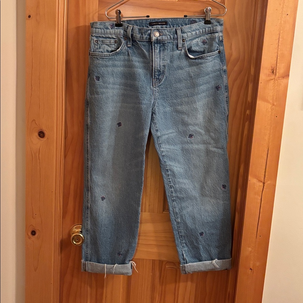 ♡ Lucky Brand Embroidered Sienna Boyfriend Jeans Capri Length Size 8